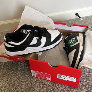 BRAND NEW IN BOX! Women’s Nike dunk low pandas (black and white).